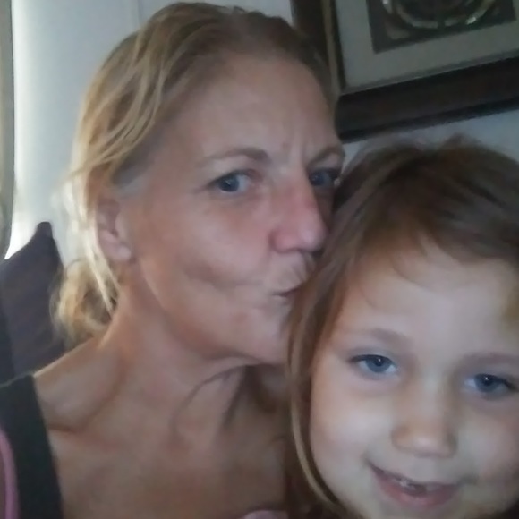 Meet your Posher, Christi - Picture 1 of 1